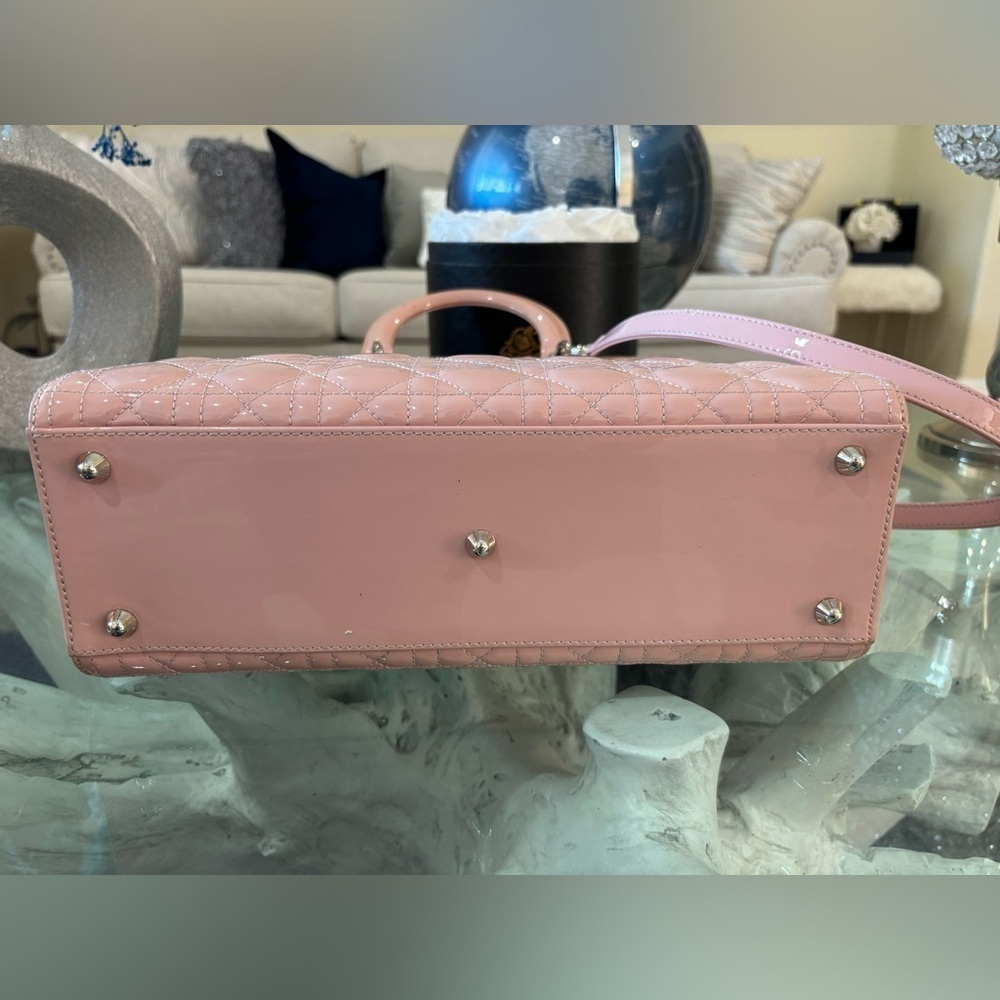 Authentic Christian Dior Lady Dior Large Top Handle Bag
in Pink Retails at$6500 - Picture 4 of 16